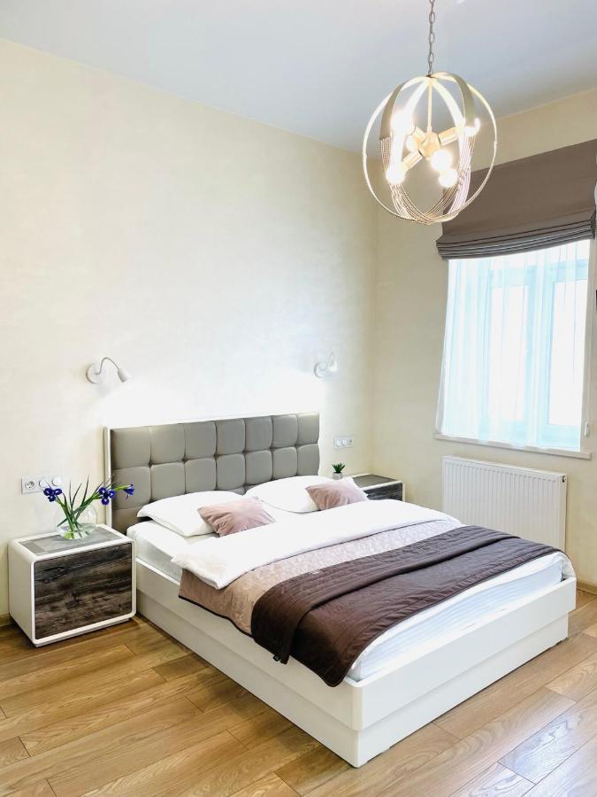 Apartment Жд Вокзал, Центр Lviv Eksteriør bilde